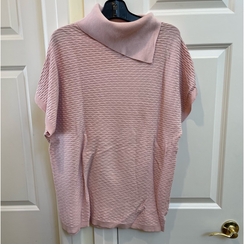 Vince Camuto Pink Short Sleeve Knit Top
